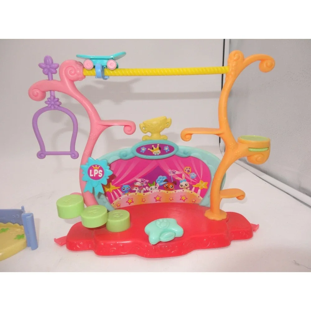 Littlest Pet Shop Tricks N Talents Show and Nooks Bakery Playset Lot